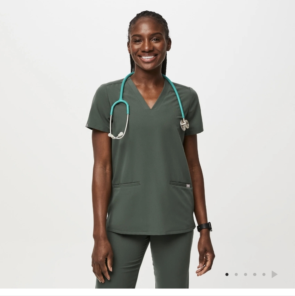 FIGS Green Moss Scrub Set